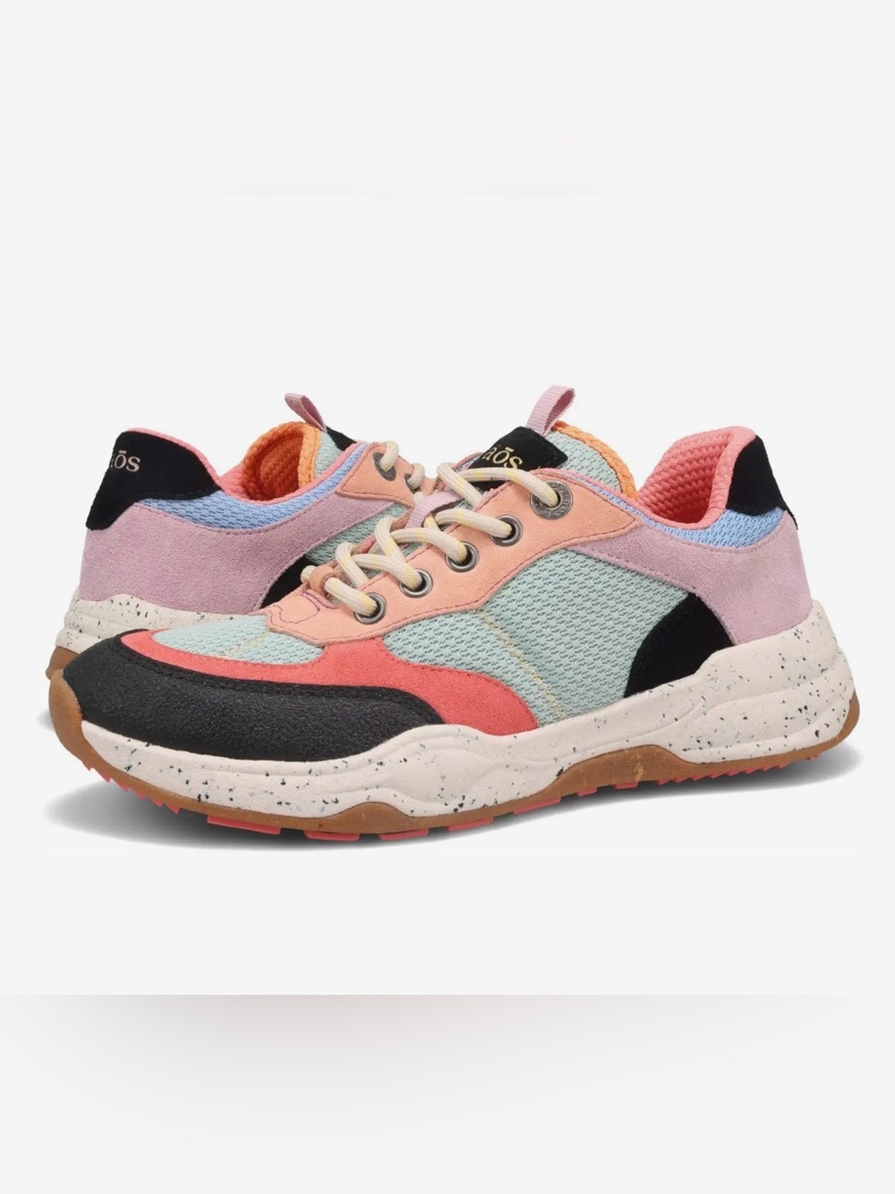 Taos Advance size 9